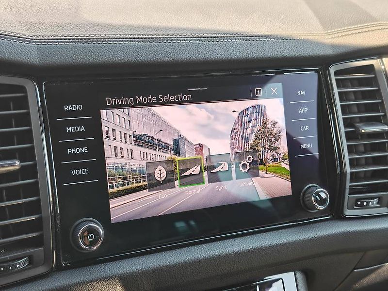 Škoda Kodiaq Sportline DSG 2,0TDI - fotka 17 z 26
