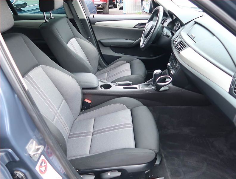 BMW X1 (2011) xDrive20d, 4X4, Automat - fotka 9 z 16
