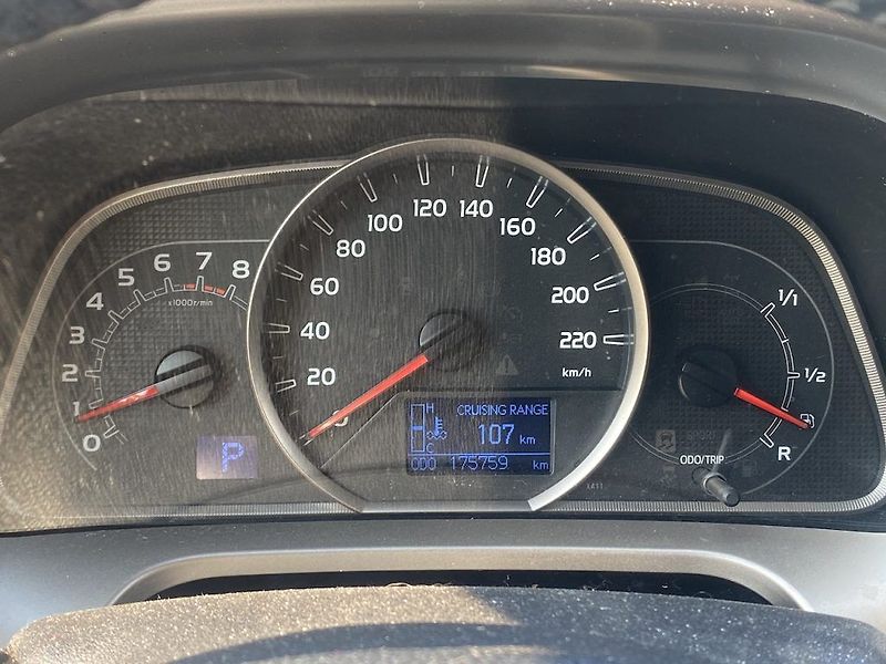 Toyota RAV4 2.0i, ČR, Active, tažné, 4x4 - fotka 12 z 14