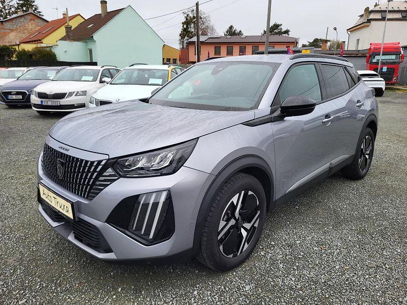 Peugeot 2008 1.2 PureTech 130k AUTOMAT - fotka 1 z 45
