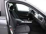 BMW Řada 3 2,0 320 XDrive 135kW Aut. - náhled 12