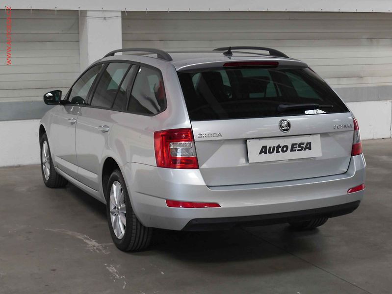 Škoda Octavia (2015) 1.6 TDi, DSG, navi - fotka 4 z 29