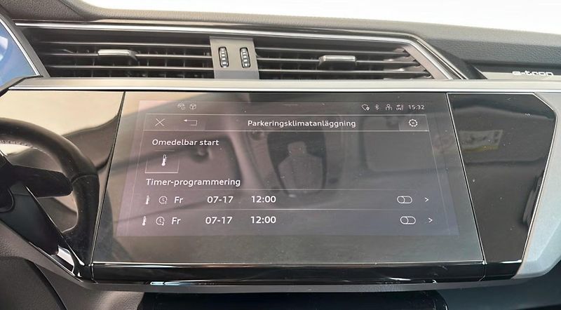 Audi Q8 e-tron 50 Q Kamera Tažné Ambient - fotka 16 z 18