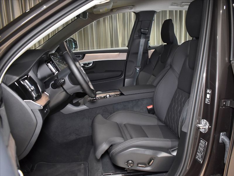Volvo XC90 2,0 T8 AWD Plus BLIS,Bezklíč - fotka 9 z 27