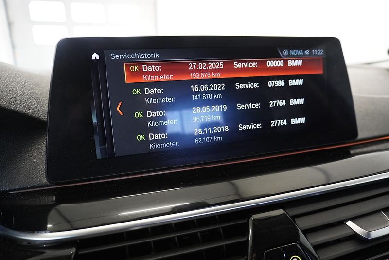 BMW Řada 5 530 D SPORTLINE AUTOMAT - fotka 17 z 28