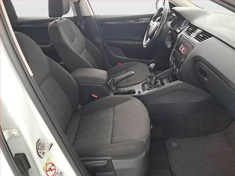 Škoda Octavia (2018) Style 1.5 TSI, Navi, Tempomat - fotka 9 z 16