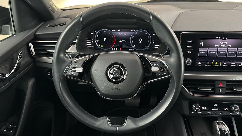 Škoda Kamiq 1.0 TSI DSG Style - fotka 9 z 24