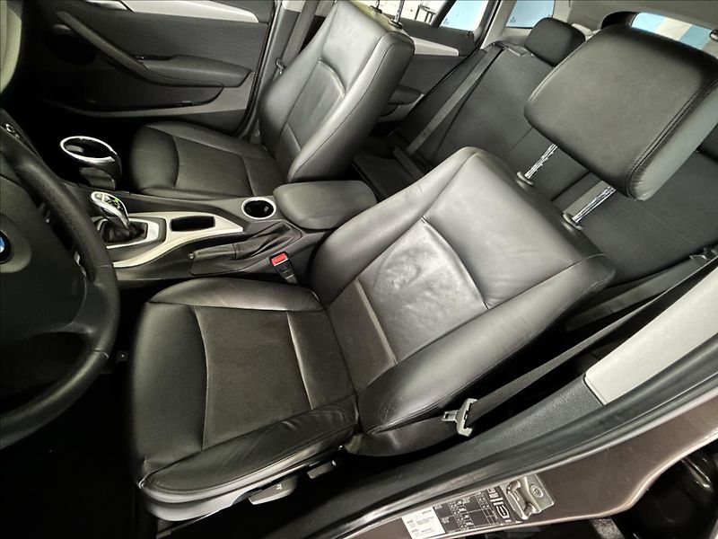 BMW X1 2,0   sDrive20i,AUTOMAT,1.MAJI - fotka 15 z 21