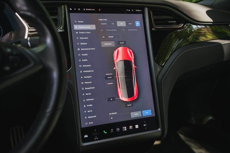 Tesla Model S (2019) P100D Ludicrous, SoH 91% - fotka 21 z 30
