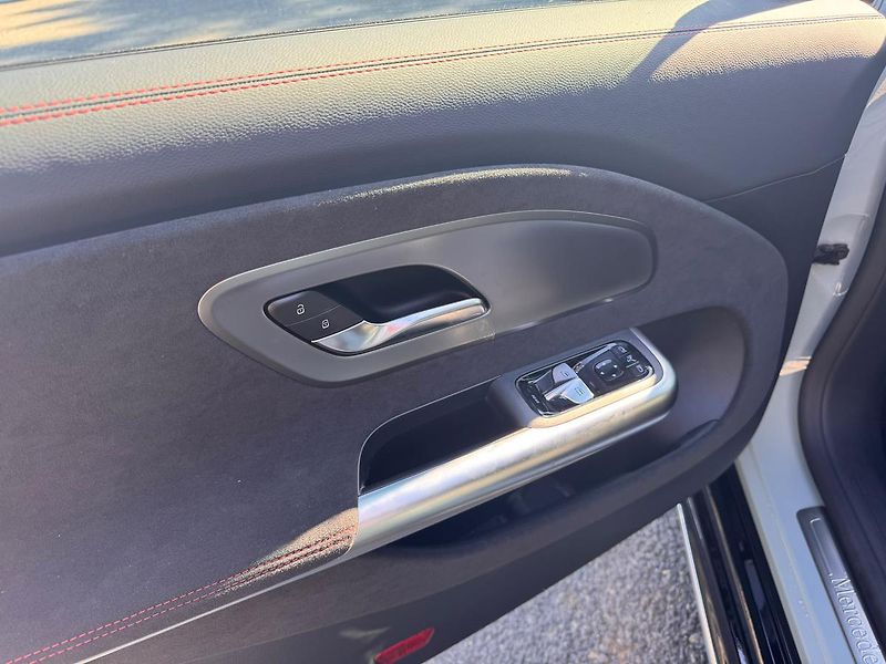 Mercedes-Benz CLA (2026) 200 - fotka 9 z 21
