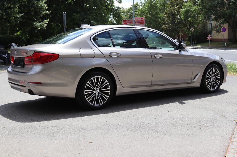 BMW Řada 5 520D XDRIVE SPORT LINE G30  - fotka 10 z 50