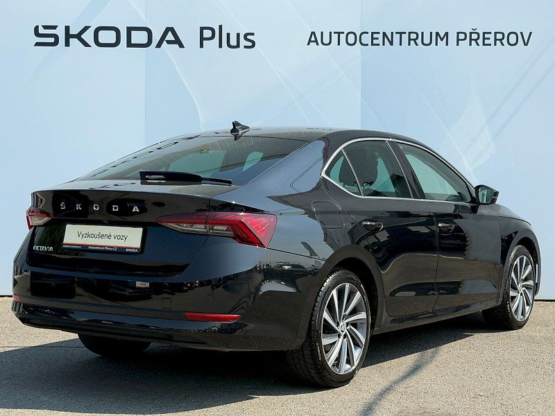 Škoda Octavia (2023) 2.0 TDI 110kW DSG Style Plus P - fotka 2 z 35