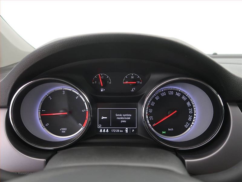 Opel Astra (2016) 1.6 CDTI, Automat, Serv.kniha - fotka 11 z 15