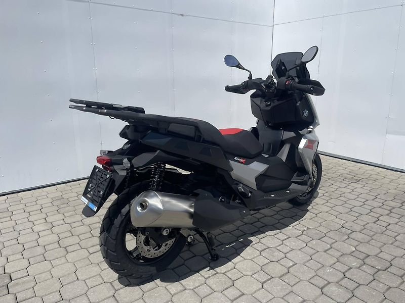 BMW (2026) C 400 X - fotka 3 z 12