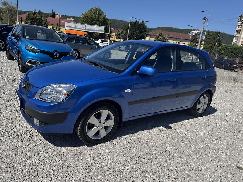 Kia Rio (2009) 1,4DOHC,SERVISKA,2SADY KOL - fotka 9 z 38