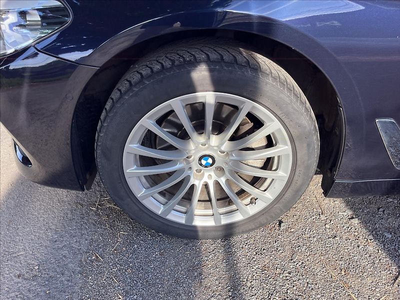 BMW Řada 5 2,0 d 140kW  Navi,LED,Kamera - fotka 44 z 45