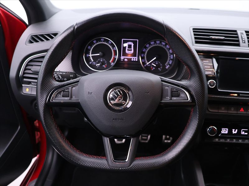 Škoda Fabia 1,0 TSI 81kW CZ Monte Carlo - fotka 16 z 29