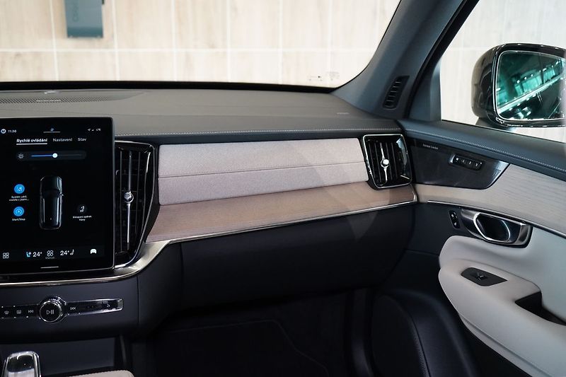 Volvo XC90 B5 PLUS Bright, Vzduch, 360° - fotka 50 z 50