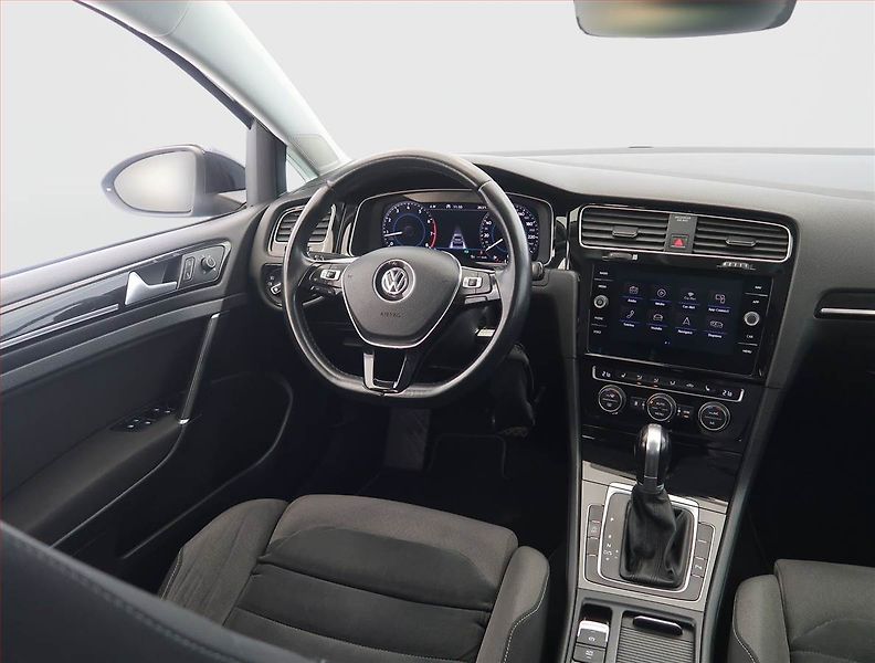 Volkswagen Golf (2018) 1.5 TSI, Automat, Serv.kniha - fotka 7 z 21