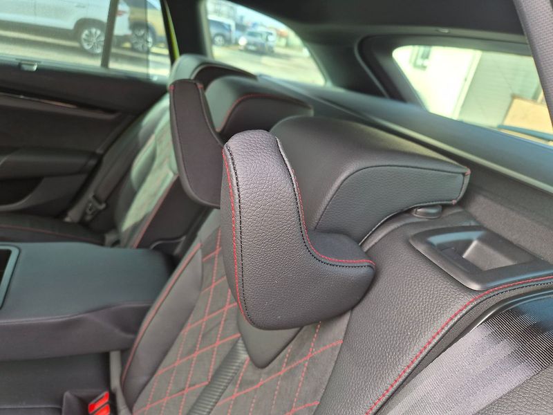 Škoda Octavia Combi RS 2,0 TSI 195kW DSG, we - fotka 14 z 39