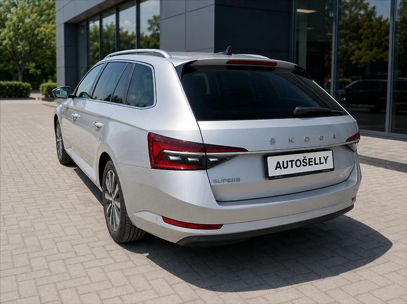 Škoda Superb 2,0 TDI DSG Premium Edition - fotka 2 z 7