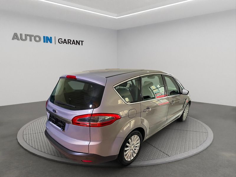 Ford S-MAX (2012) Titanium 2.0 TDCi 103kW 7míst - fotka 5 z 17