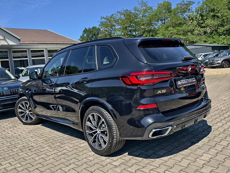 BMW X5 xDrive40d 250kW M-PAKET, DPH - fotka 6 z 28