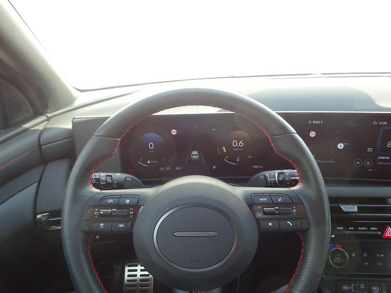 Hyundai Tucson 1.6 T-GDI 118kW DCT N-Line - fotka 15 z 22