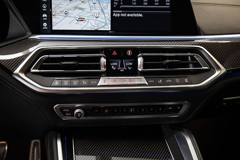 BMW X6 M50i HAXER/HarmanKardon/360 - fotka 14 z 25