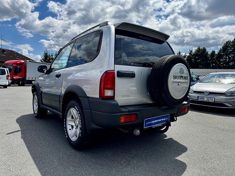 Suzuki Grand Vitara (2005) 1.6i 69 kw 4x4 - fotka 7 z 23