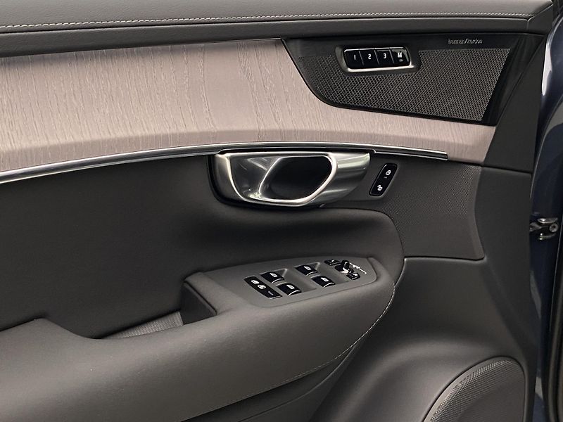 Volvo XC90 (2026) B5 AWD AUT BRIGHT PLUS 7míst - fotka 29 z 70