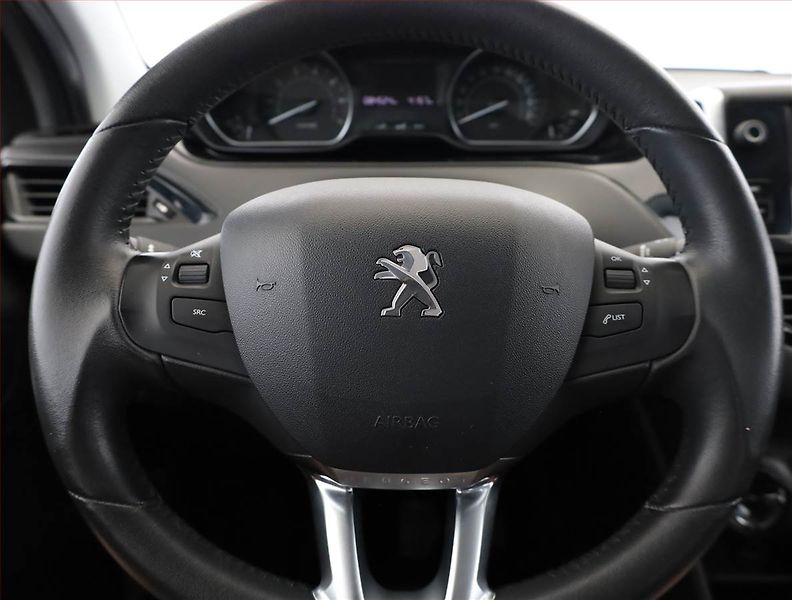 Peugeot 208 (2016) 1.2 PureTech, Serv.kniha - fotka 8 z 16