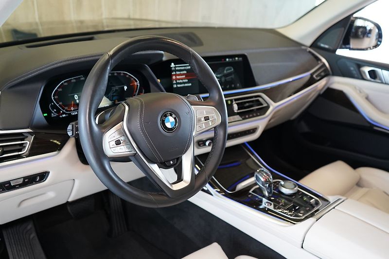 BMW X7 40d xDrive, Laser, Tažné, HUD - fotka 18 z 50