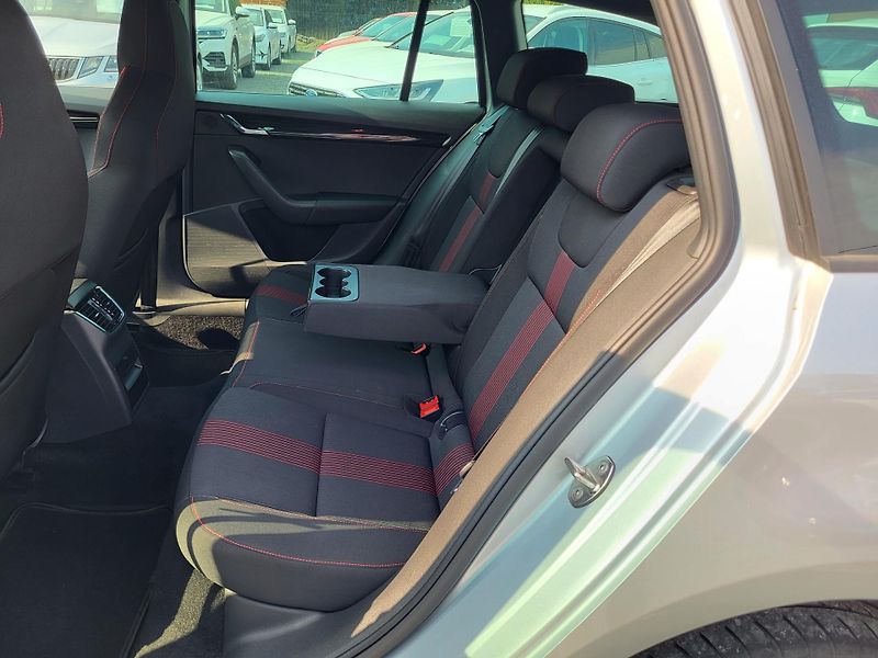 Škoda Octavia III FL combi 1.6 TDi STYLE+ - fotka 8 z 49