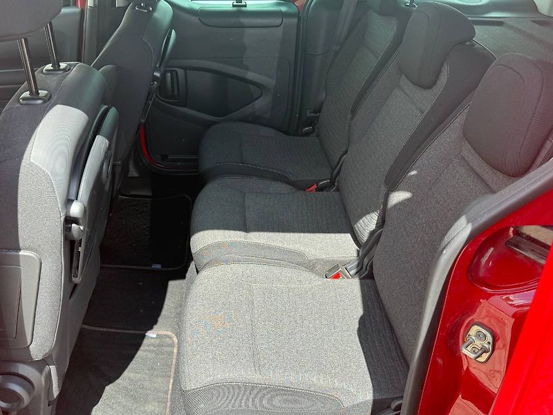 Citroën Berlingo (2018) 1.6 HDI 73 kW Shine - fotka 9 z 21