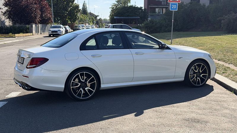 Mercedes-Benz Třídy E (2019) Mercedes-Benz AMG E53 4MATIC - fotka 4 z 21