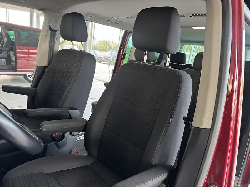 Volkswagen Multivan T6.1 2,0TDI DSG*Full LED*Navi - fotka 14 z 32
