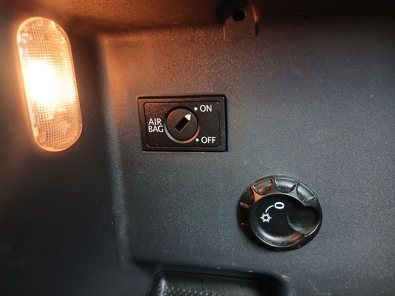 Volkswagen Touran 2.0 TDi - fotka 29 z 42