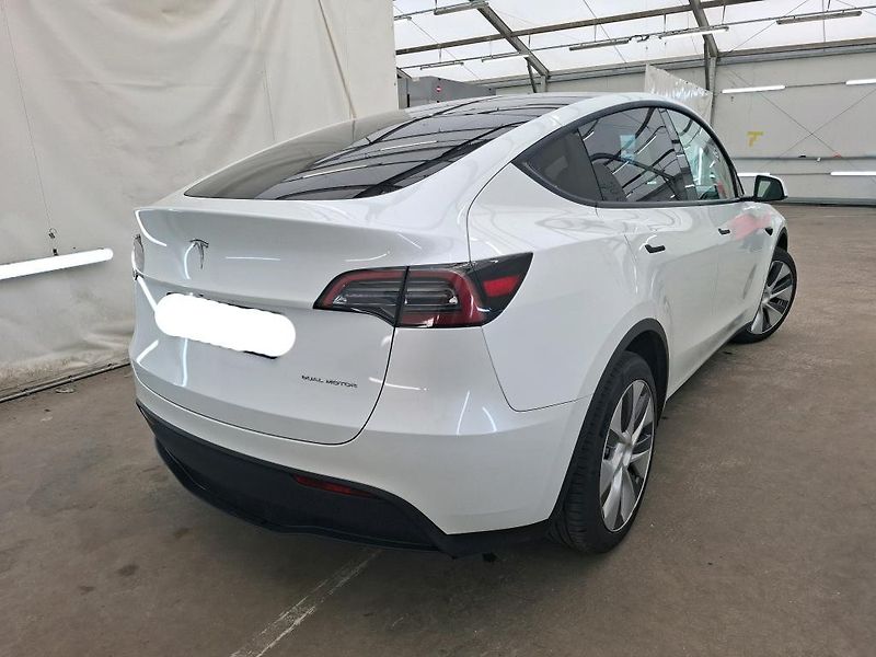 Tesla Model Y AWD Long Range    PŘIPRAVUJEME - fotka 4 z 10