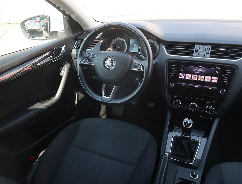 Škoda Octavia (2017) Style 1.6 TDI, Serv.kniha - fotka 7 z 20