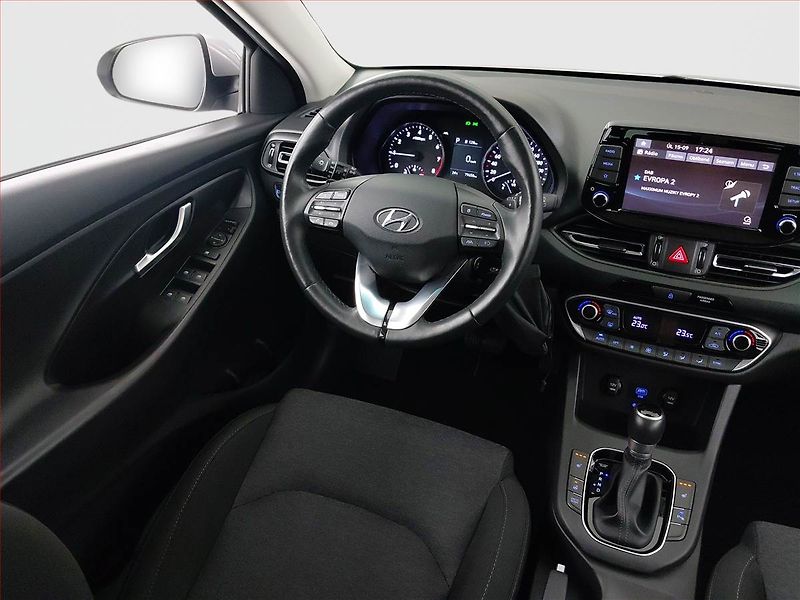 Hyundai i30 (2023) Smart 1.0 T-GDI, Automat - fotka 7 z 21