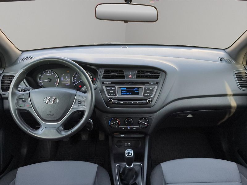 Hyundai i20 (2018) 1.2i 55kW, ČR, 1. Maj., Klima - fotka 9 z 20
