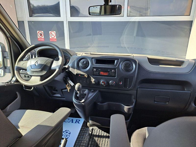 Renault Master (2018) 2.3 DCI 120kW, 6 míst, ZÁRUKA  - fotka 22 z 37