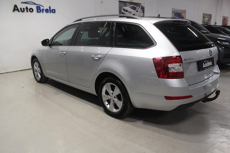 Škoda Octavia (2015) 1.6 TDI Navi Tažné Elegance - fotka 10 z 31