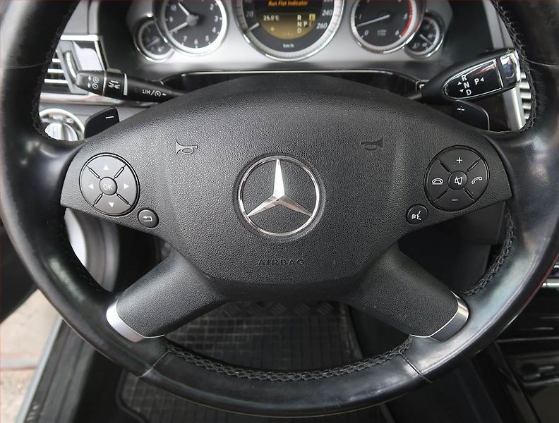 Mercedes-Benz Třídy E (2012) E 350 CDI 4MATIC, 4X4 - fotka 18 z 23