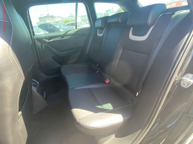 Škoda Octavia (2017) 2.0 TDi, RS, DSG, bixen, navi - fotka 11 z 18