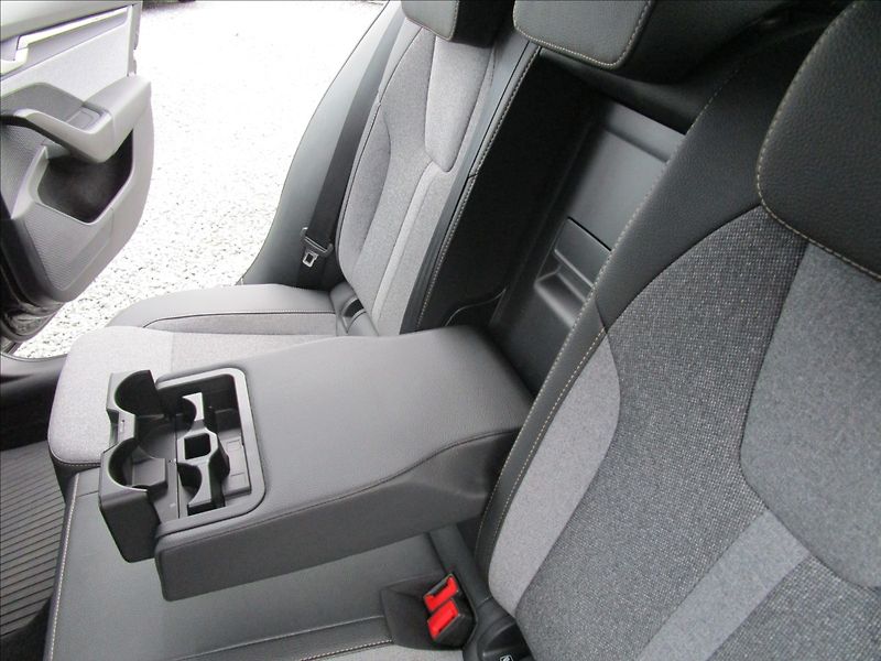Škoda Octavia Combi 2.0TDi DSG Selection - fotka 43 z 59