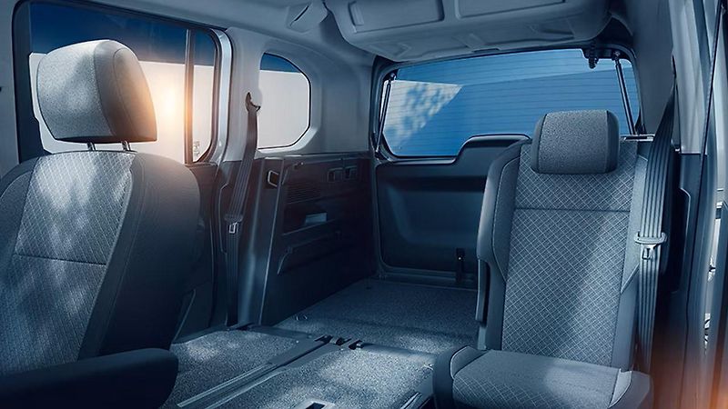 Opel Combo (2026) EleganceL2H1 1.5CDTI AT8 7míst - fotka 6 z 6