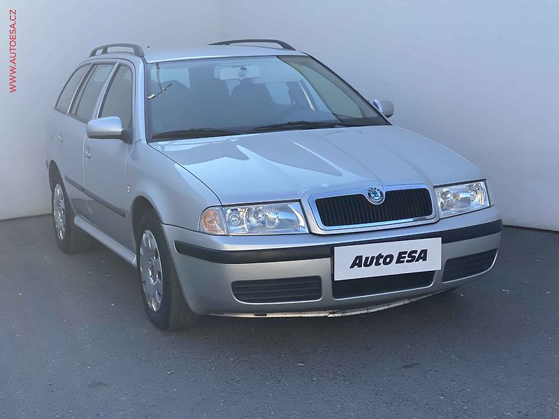 Škoda Octavia (2006) 1.6 16V, Tour, TZ, kola - fotka 1 z 3
