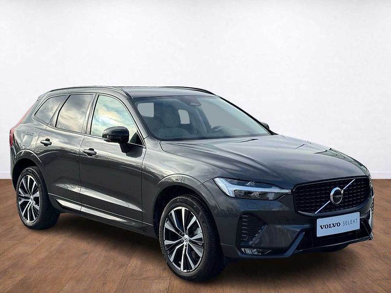 Volvo XC60 Plus B4 AWD Light paket - fotka 7 z 23